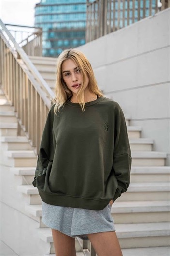 oversize-sweatshirt-nasil-kombinlenir2.jpg